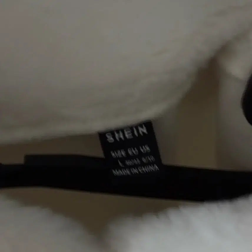 [BUNJANG] VavaBold Cape / 쉬인 보세 망토 털망토 판쵸 폰쵸 케이프 L VavaBold