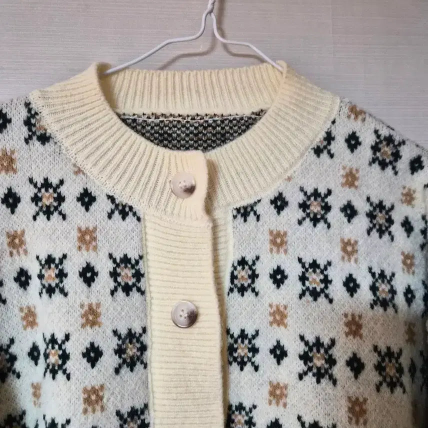 [BUNJANG] Ivory Pattern Knit Cardigan / 아이보리 패턴 니트 가디건