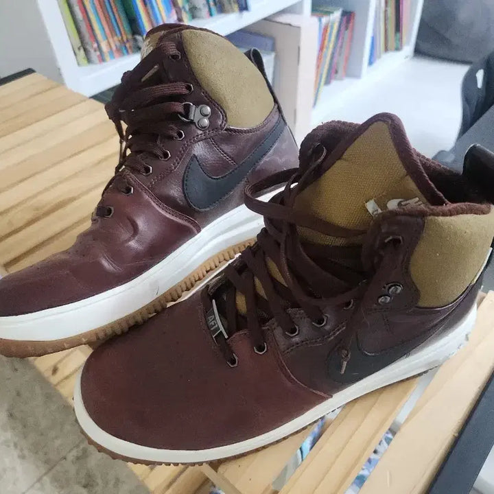 [BUNJANG] Nike Duck Boots / 270/ 나이키 포스 덕부츠