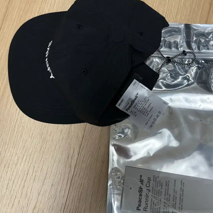 [BUNJANG] SATISFY Peace Shell Running Cap (Black) / [1회실착] SATISFY 새티스파이 피스쉘 러닝캡 (블랙)
