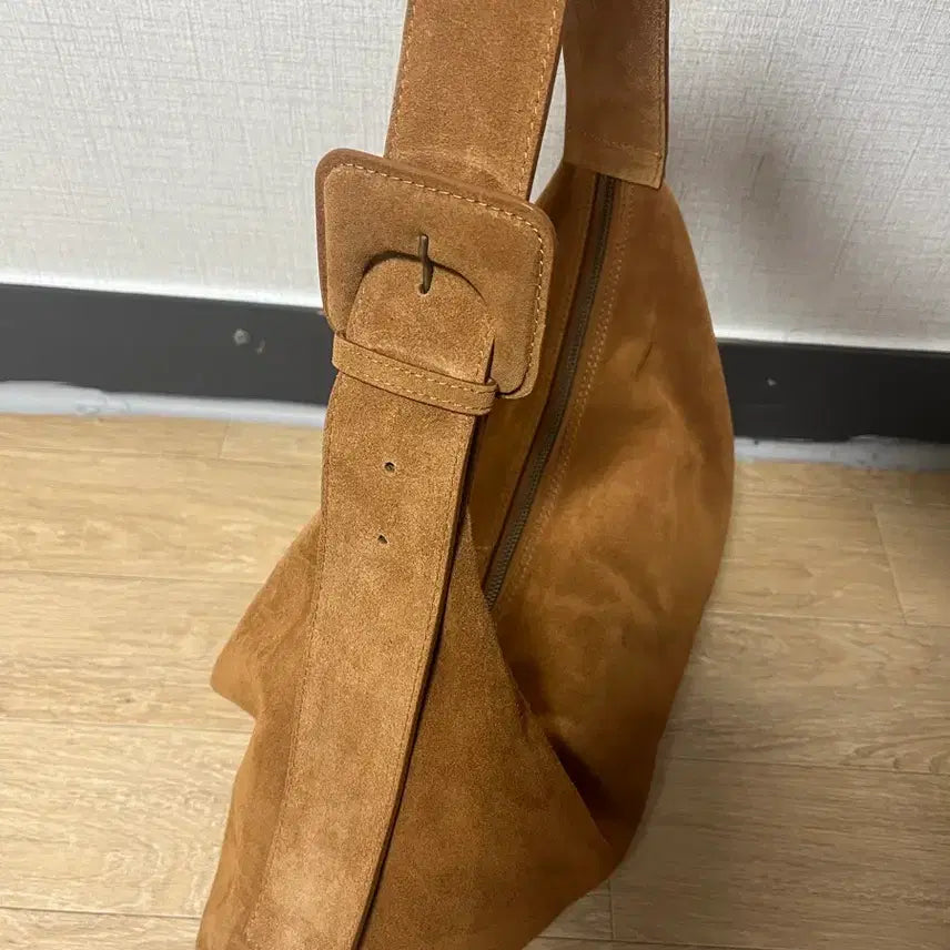 [BUNJANG] Barneys New York Suede Shoulder Bag / 천연스웨이드가방 바니스뉴욕