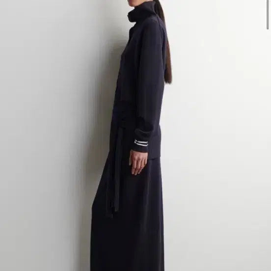 [SOLD OUT] COS 코스 타이 웨이스트 메리노 울미디 스커트 네이비 xs