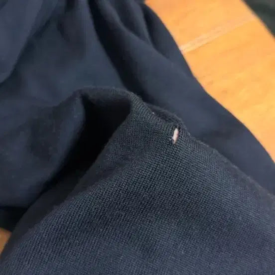 [SOLD OUT] COS 코스 타이 웨이스트 메리노 울미디 스커트 네이비 xs