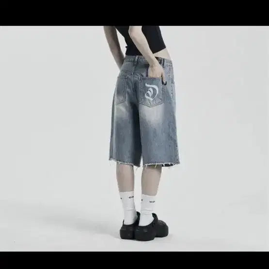 [BUNJANG] ODOR Bermuda Denim Pants (Size 1) / 오도어 odor 러쉬 버뮤다 데님 팬츠 1사이즈 새거팝니다