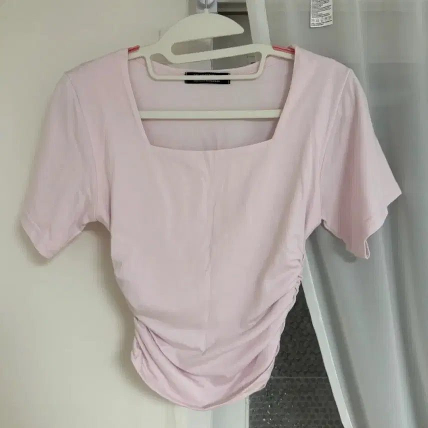 [BUNJANG] Hipnothic Square Neck Shirred Short Sleeve Top / 에이블리 히프나틱 스퀘어넥 셔링반팔