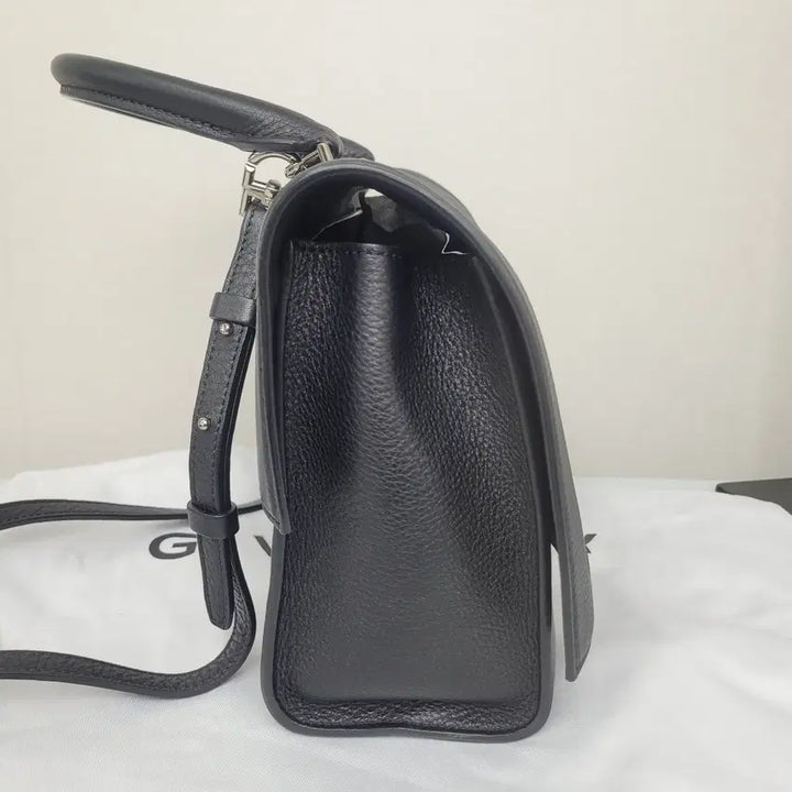 [BUNJANG] Givenchy Shark Tote/Shoulder Bag / 지방시 BB05959695 SHARK(샤크)토트 겸 숄더 (누나명품중고)