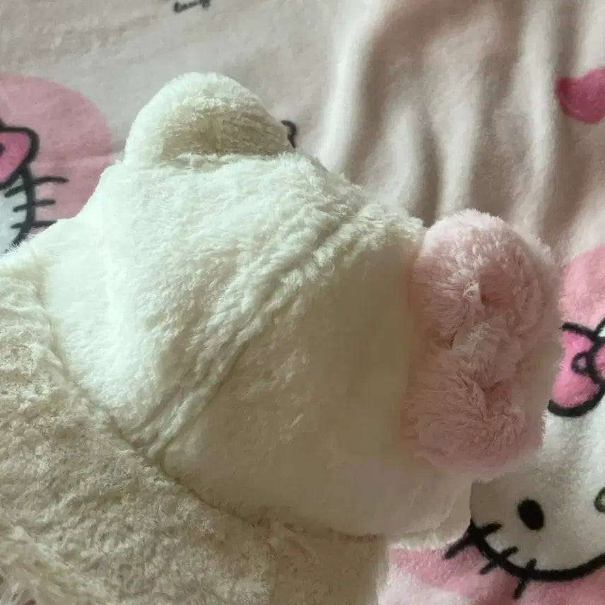 [BUNJANG] Universal Studios Japan Hello Kitty Fur Cap / USJ 유니버셜스튜디오 재팬 키티 털 모자 캡