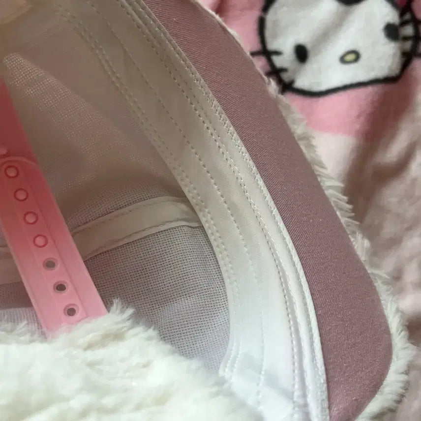 [BUNJANG] Universal Studios Japan Hello Kitty Fur Cap / USJ 유니버셜스튜디오 재팬 키티 털 모자 캡