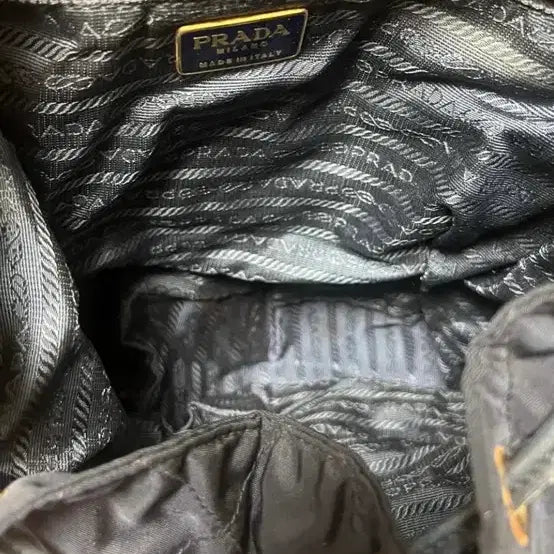 [BUNJANG] Prada Quilted Backpack (Navy) / 프라다 퀄팅 백팩(네이비)