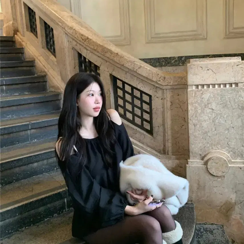 [BUNJANG] Ownt Blair Blouse Black Blouse / Ownt blair blouse 온트 블레어 블라우스 블랙