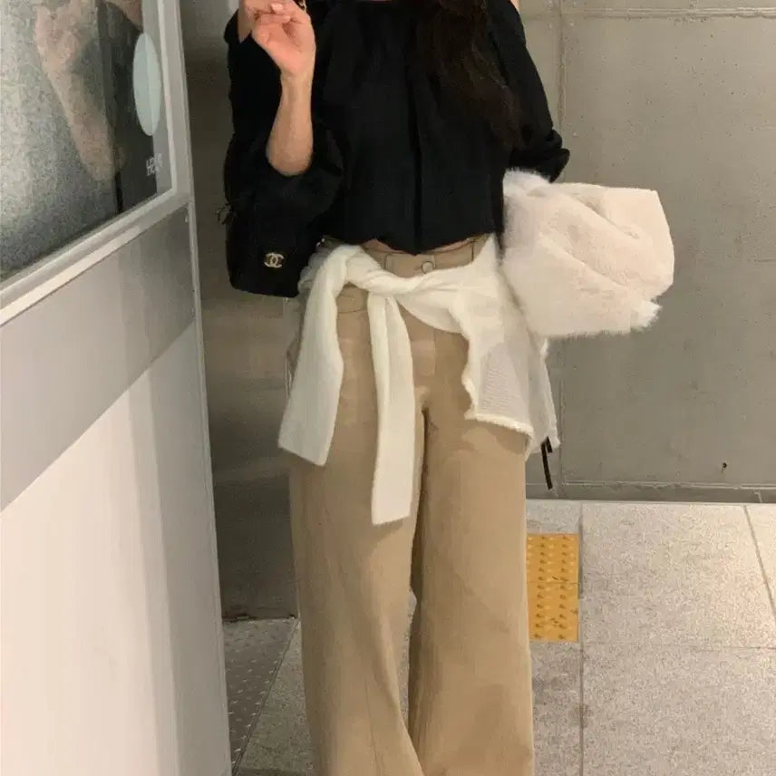 [BUNJANG] Ownt Blair Blouse Black Blouse / Ownt blair blouse 온트 블레어 블라우스 블랙