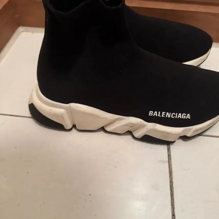 [BUNJANG] Speedrunner 39 / 발렌시아가 스피드러너 39