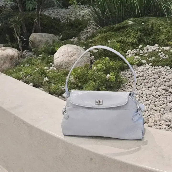 [BUNJANG] Glossy Pastel Ice Blue Buckle Shoulder Bag / [새상품/*빠른발송*] 글로시 파스텔 아이스 블루 광택 버클 숄더백