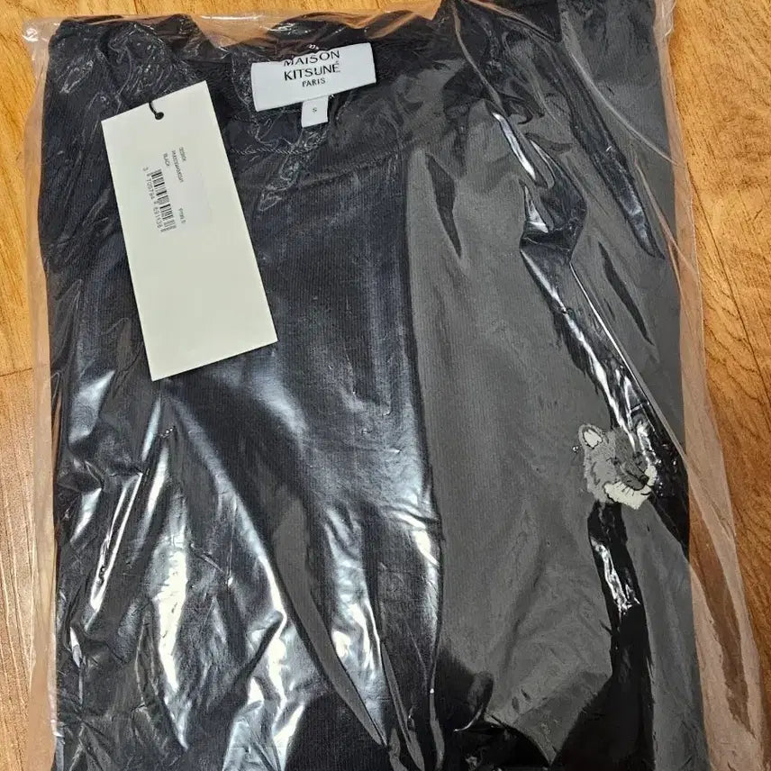 [SOLD OUT] 메종키츠네 폭스 자수 맨투맨  S 새상품