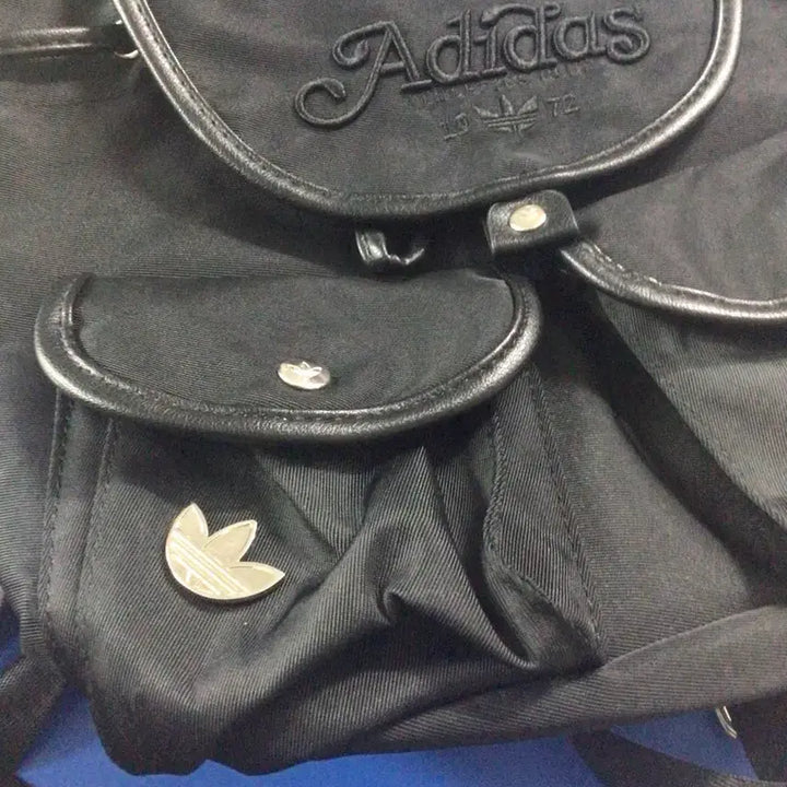[BUNJANG] Adidas Backpack / 아디다스 블랙 락색가방