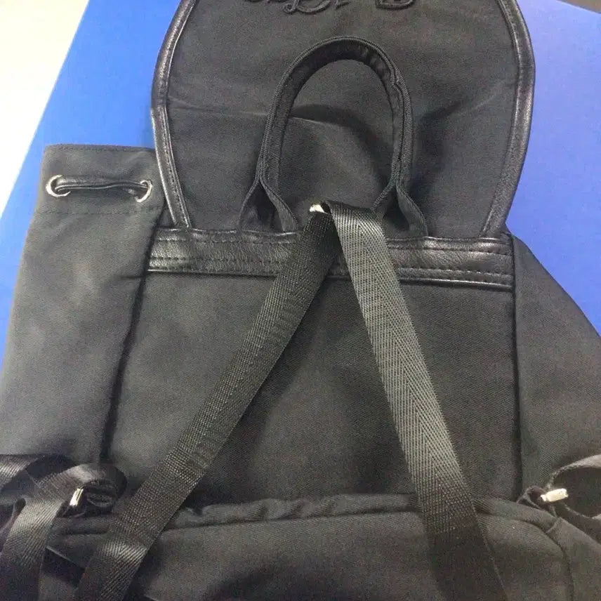 [BUNJANG] Adidas Backpack / 아디다스 블랙 락색가방