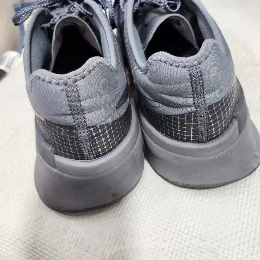 [BUNJANG] Nike Sneakers 290 / 나이키 운동화.290