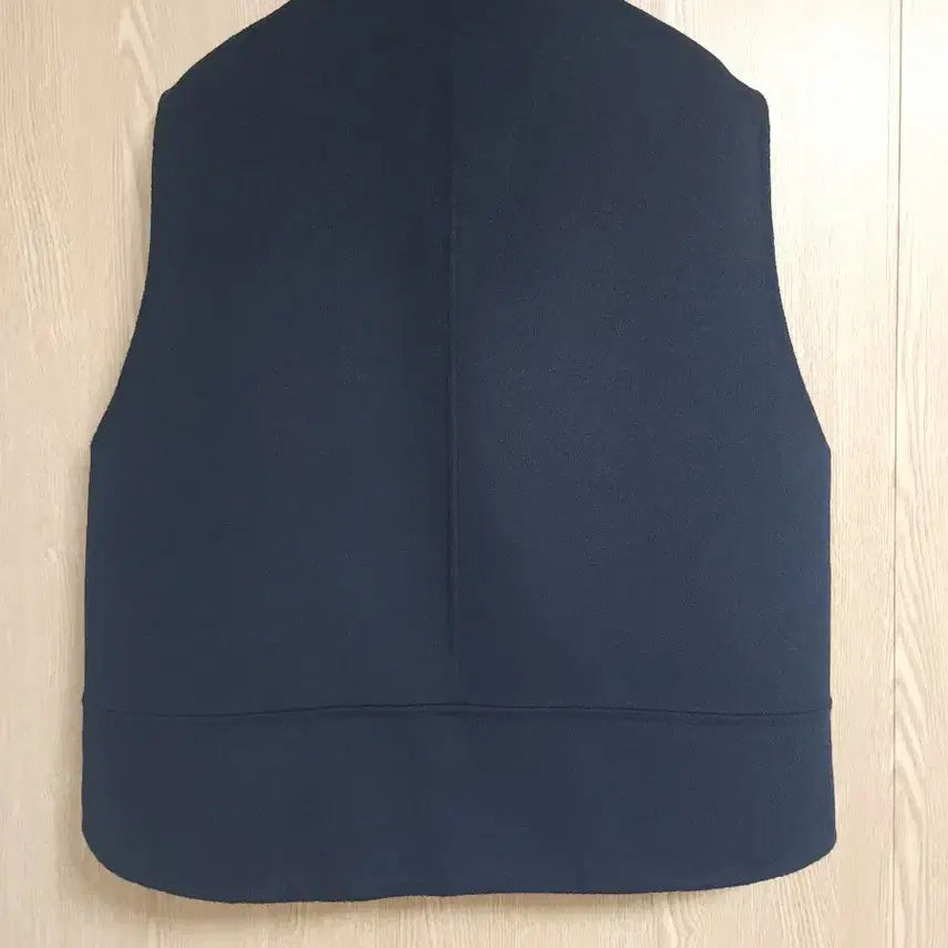 [BUNJANG] Round Neck Handmade Wool Vest / 23FW 리스트)  라운드넥 핸드메이드 모직 베스트