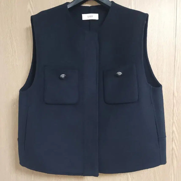 [BUNJANG] Round Neck Handmade Wool Vest / 23FW 리스트)  라운드넥 핸드메이드 모직 베스트