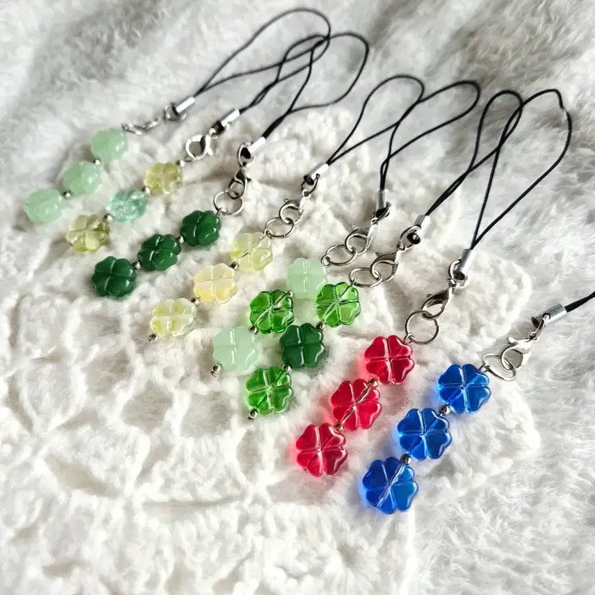 [BUNJANG] Four-Leaf Clover Bead Phone Strap Keychain / 네잎클로버 비즈 핸드폰줄 스트랩 키링