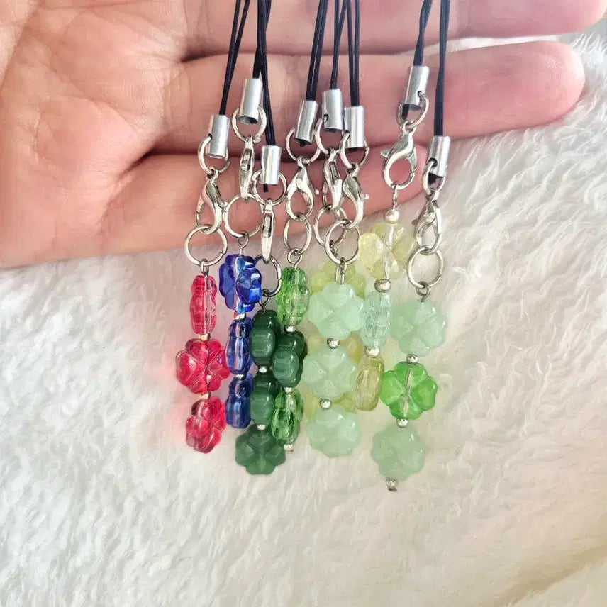 [BUNJANG] Four-Leaf Clover Bead Phone Strap Keychain / 네잎클로버 비즈 핸드폰줄 스트랩 키링