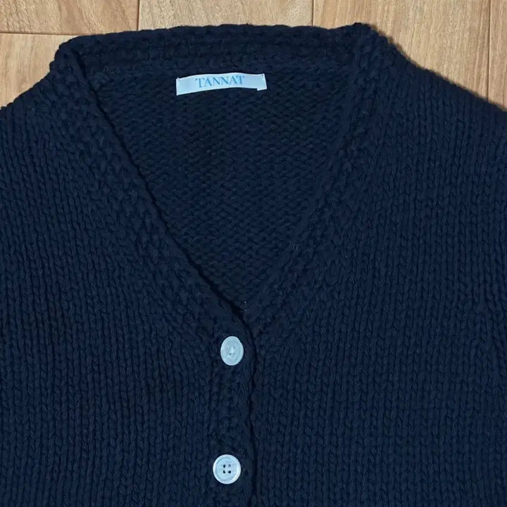 [BUNJANG] Tannat Vea Crop Cardigan - Navy / 타낫 Vea 비아 크롭 가디건 - 네이비