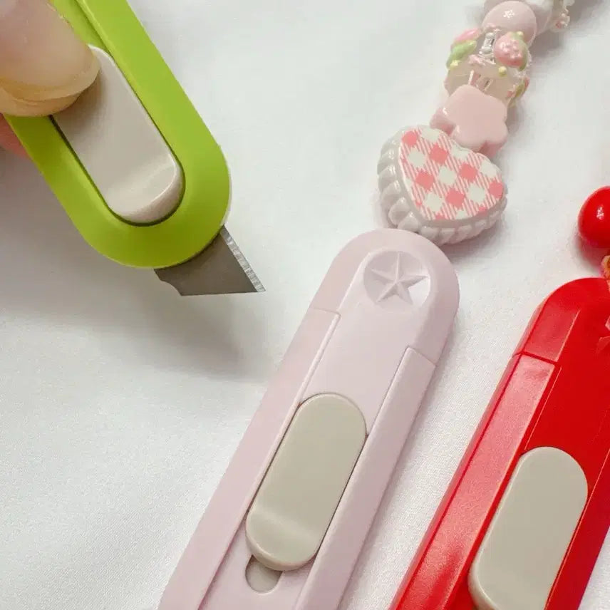 [BUNJANG] Hello Kitty Utility Knife / 헬로키티 택배칼 칼꾸 키티칼 공주키티 펜꾸 볼꾸 문구템