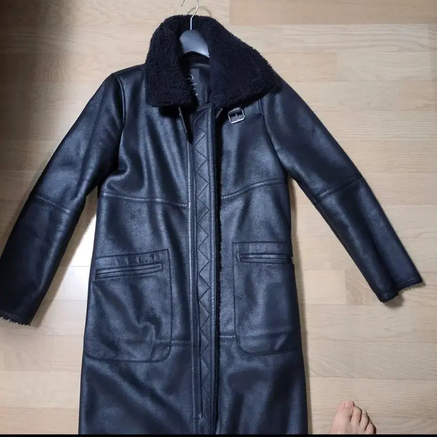 [BUNJANG] Black Faux Fur Long Coat / 무스탕 롱코트