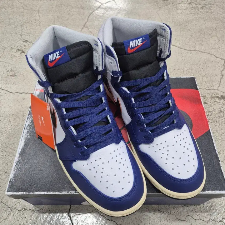 [BUNJANG] Nike Air Jordan 1 High OG Sneakers / 나이키 에어 조던 1 하이 OG