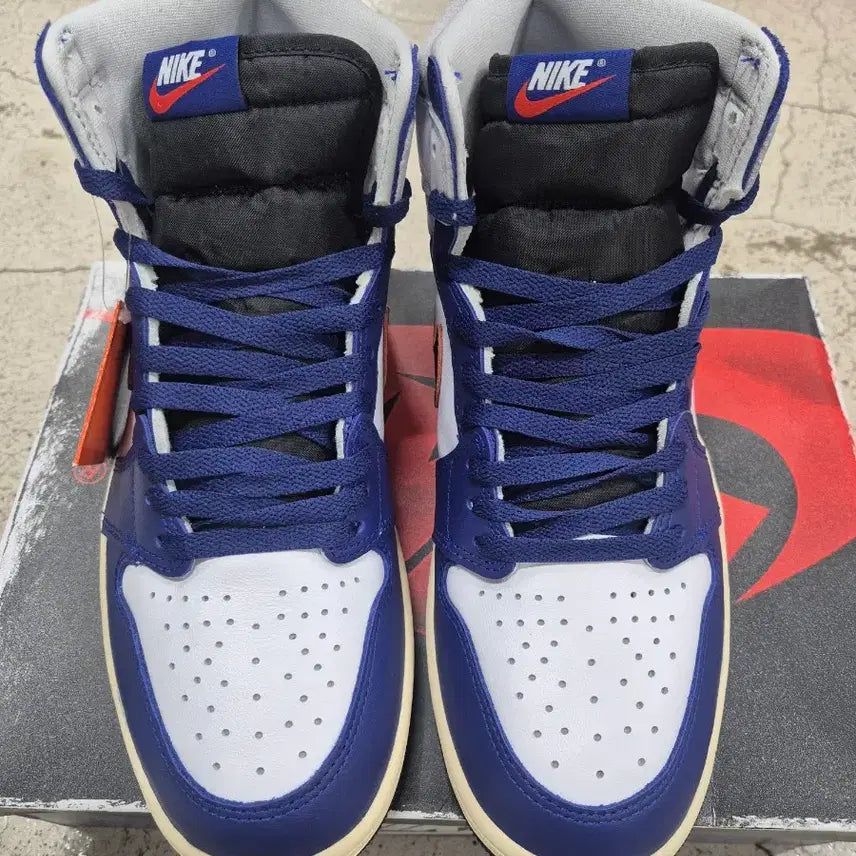 [BUNJANG] Nike Air Jordan 1 High OG Sneakers / 나이키 에어 조던 1 하이 OG