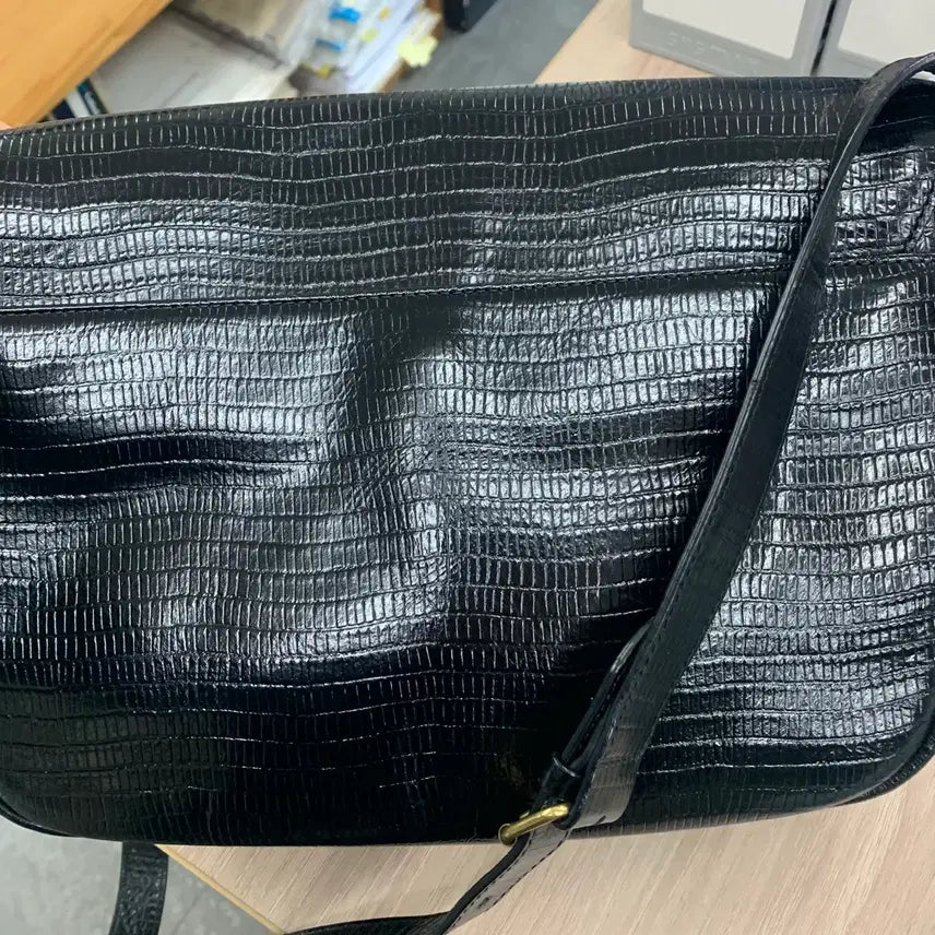 [BUNJANG] Tout Y est Cavillo Small Crossbody Bag / 투티에 카비요 스몰 박스포함