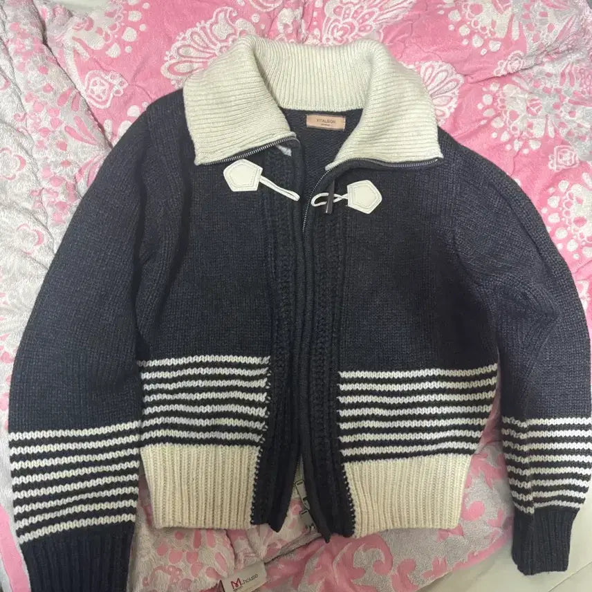 [BUNJANG] VitalSign Toggle Button Cardigan Knit S / 바이탈싸인 토글 버튼 울 가디건 니트 S