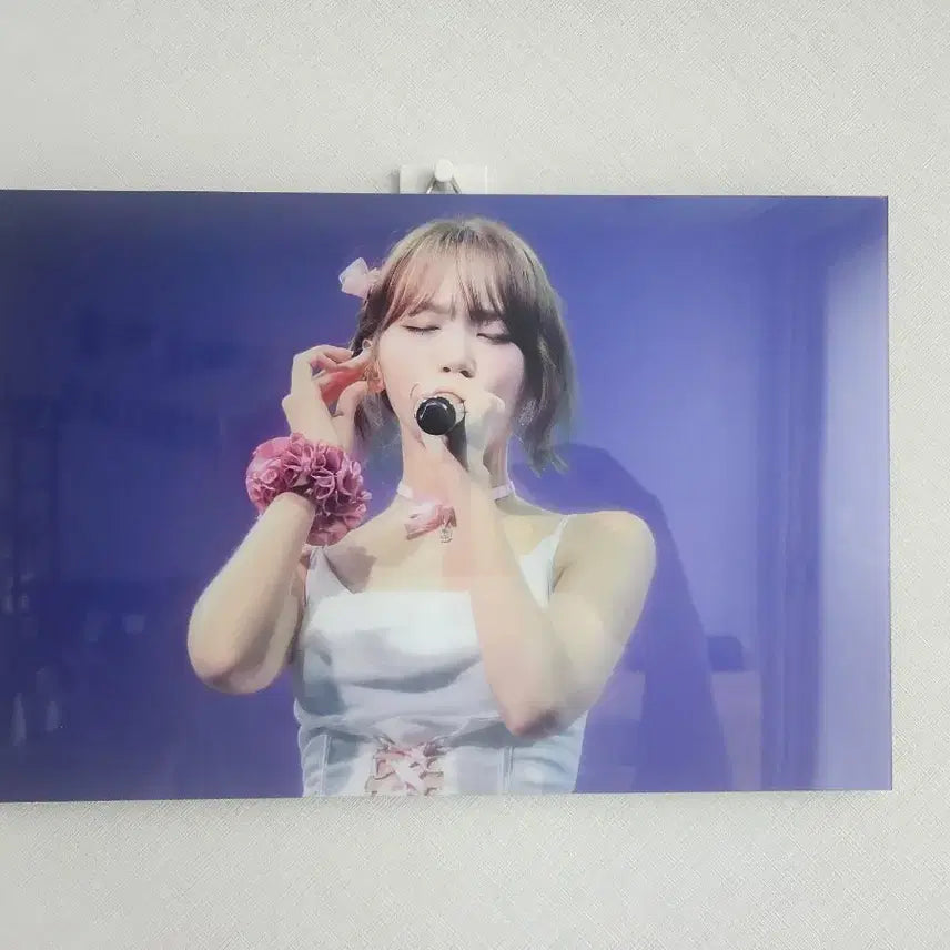 [BUNJANG] Kim Chae-won Photo Frame / 김채원 액자