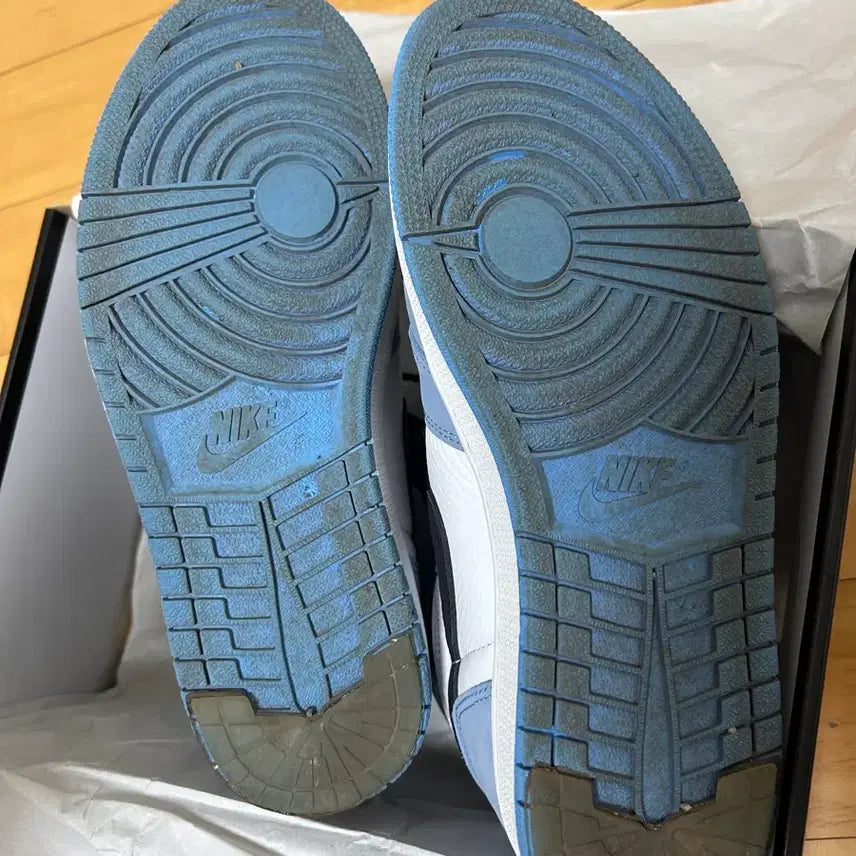 [BUNJANG] Nike Air Jordan 1 High OG University Blue / 나이키 에어 조던 1 하이 OG 유니버시티블루