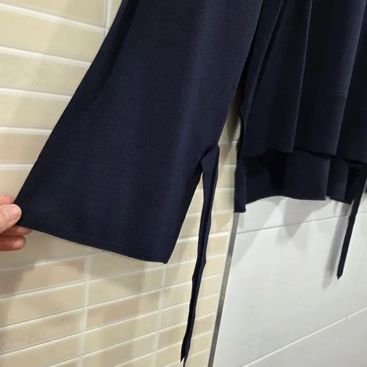 [BUNJANG] Theory Navy Knit / 띠어리Theory 네이비 니트