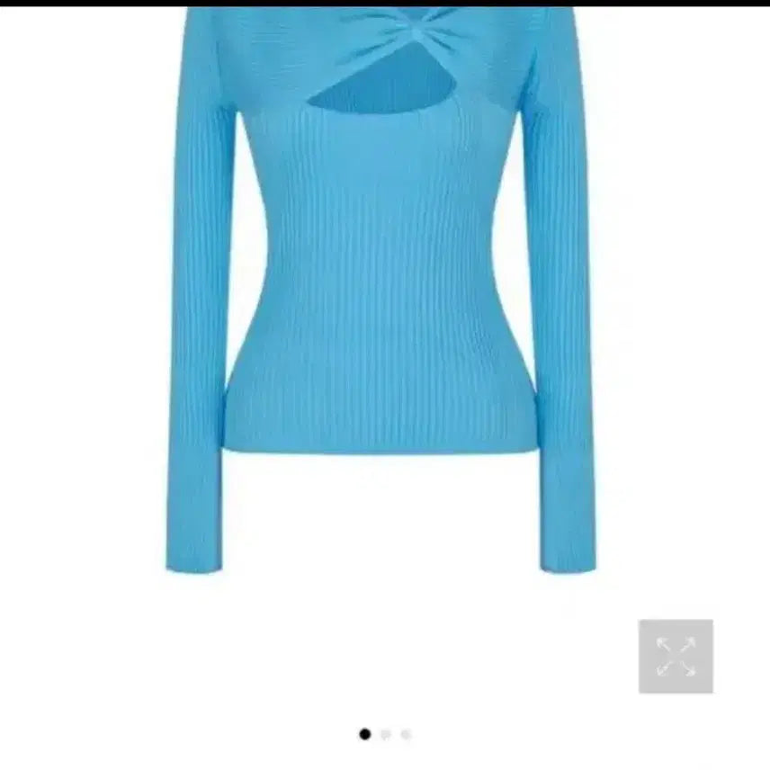 [BUNJANG] Margarine Fingers Twist Knit Top / 마가린핑거스 트위스트 니트 블루