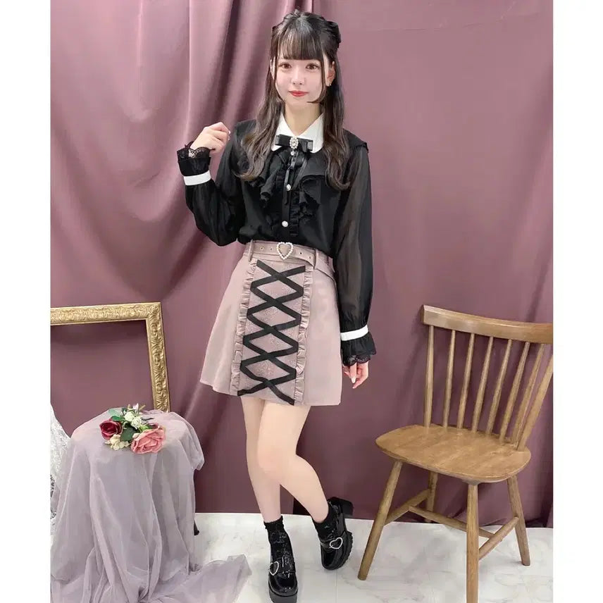 [BUNJANG] Rosita Pearl Button Ruffle Blouse (Black) / 로지타 진주 버튼 러플 블라우스 (블랙)