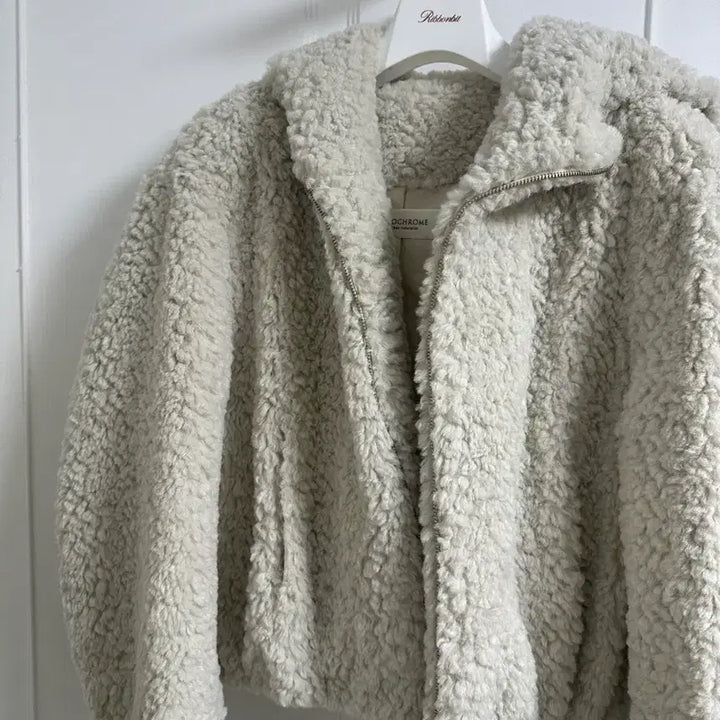 [BUNJANG] Monochrome 25 INS FUR JUMPER (LIGHT BEIGE) / 모노크롬 25 INS FUR JUMPER (LIGHT BEIGE)