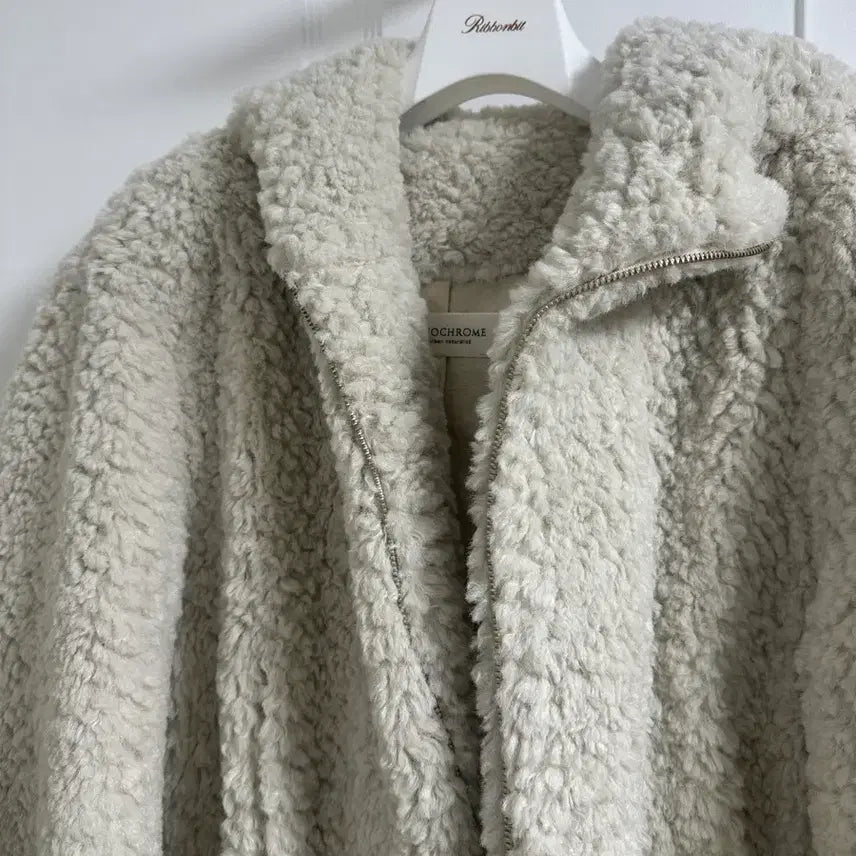 [BUNJANG] Monochrome 25 INS FUR JUMPER (LIGHT BEIGE) / 모노크롬 25 INS FUR JUMPER (LIGHT BEIGE)