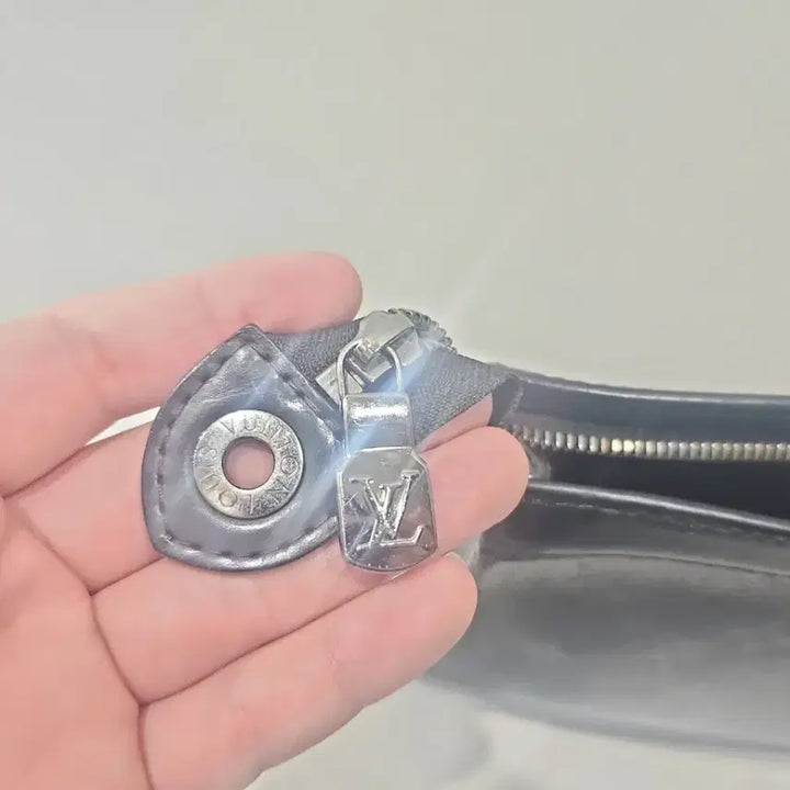 [BUNJANG] Louis Vuitton Monogram Pochette Voyage Clutch / 루이비통 정품 모노그램 포쉐트 보야주 클러치 팝니다