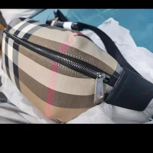 [BUNJANG] Burberry Check Cross Belt Bag / 버버리벨트백(미사용)