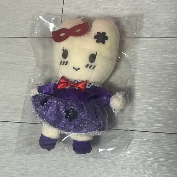 [BUNJANG] Sanrio Marron Cream Doll Keychain / 산리오 마론크림 인형 키링 판매합니다