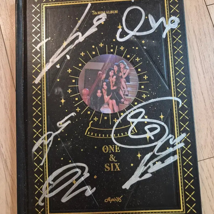 [BUNJANG] Apink Signed Album / ONE&SIX 에이핑크 싸인앨범 무배