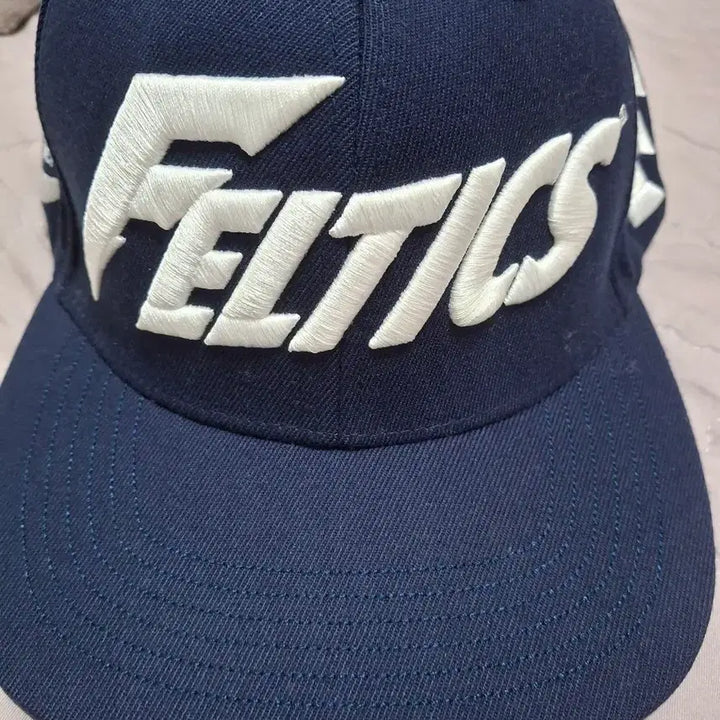 [BUNJANG] FELTICS Navy Snapback / FELTICS 펠틱스 네이비 스냅백