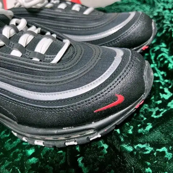 [BUNJANG] Nike Air Max 97 Black Sneakers (Size 285) / (정품 새제품) 때 안타는 재질 귀한 에어맥스 97 (285 사이즈)
