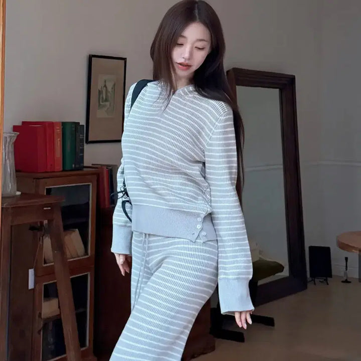 [BUNJANG] Kinda Me Two-Way Stripe Knit Hoodie / 카인다미 투웨이 스트라이프 니트후드