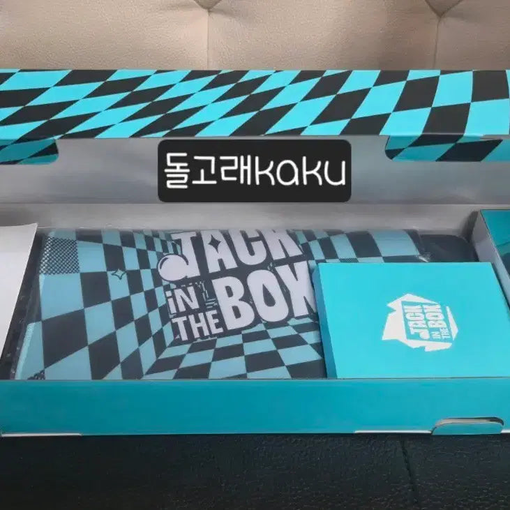 [BUNJANG] BTS J-Hope Merch Box Set / BTS Merch #13 제이홉 머치박스 양도합니다.