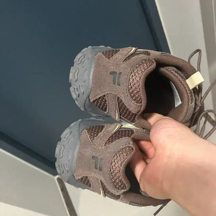 [BUNJANG] Fila Eschape Chocolate 265 Sneakers / 휠라 에샤페 초코 265