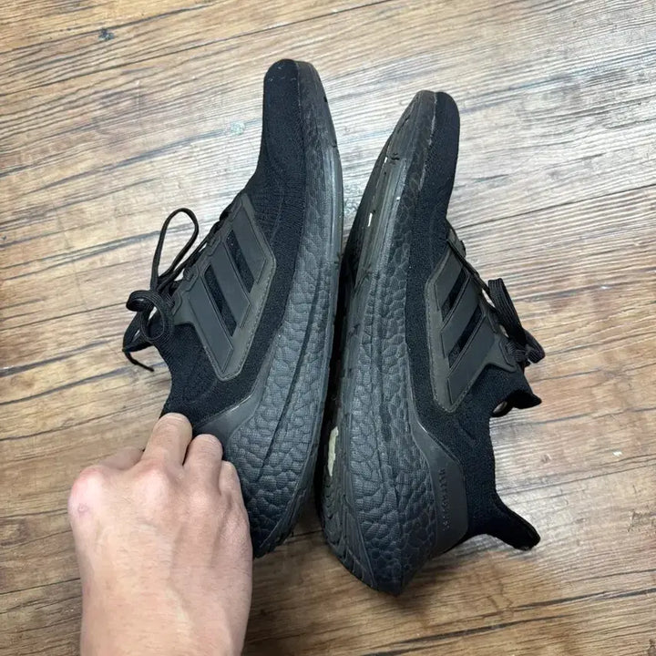 [BUNJANG] Adidas Ultraboost 21 Triple Black 275 / 아디다스 울트라부스트 21 트리플블랙 275