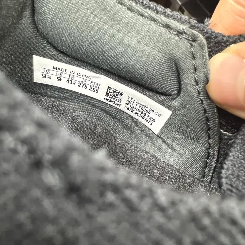 [BUNJANG] Adidas Ultraboost 21 Triple Black 275 / 아디다스 울트라부스트 21 트리플블랙 275